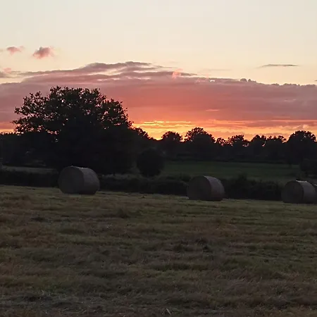 La Bruyere - - Bed & Breakfast 3*